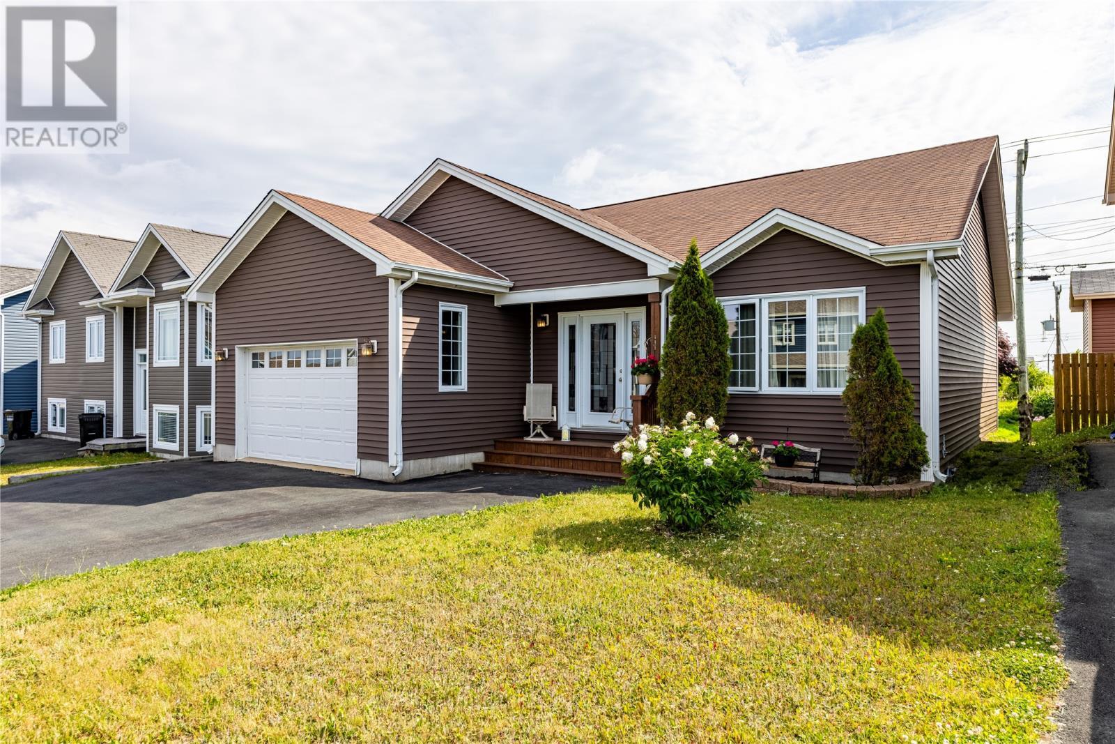 Property Photo: 42 Rosalind Street NL A1B 0S1
