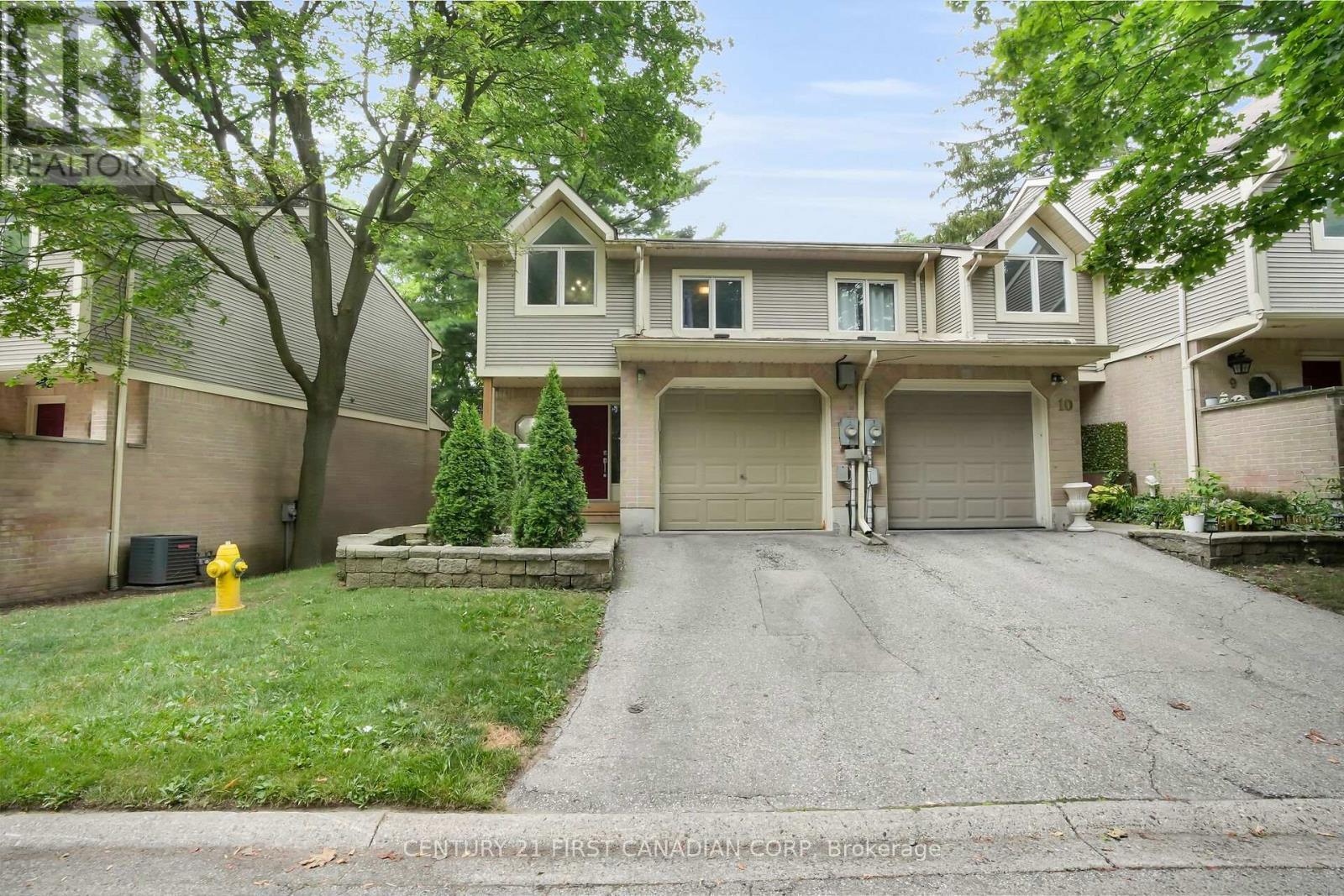 Property Photo:  9 Ailsa Place 11  ON N5Z 4Z6 