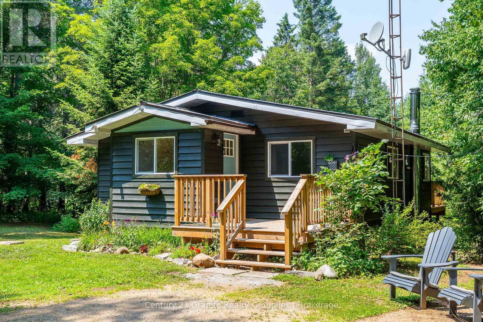 Property Photo: 10979 Highway 118 ON K0M 1S0