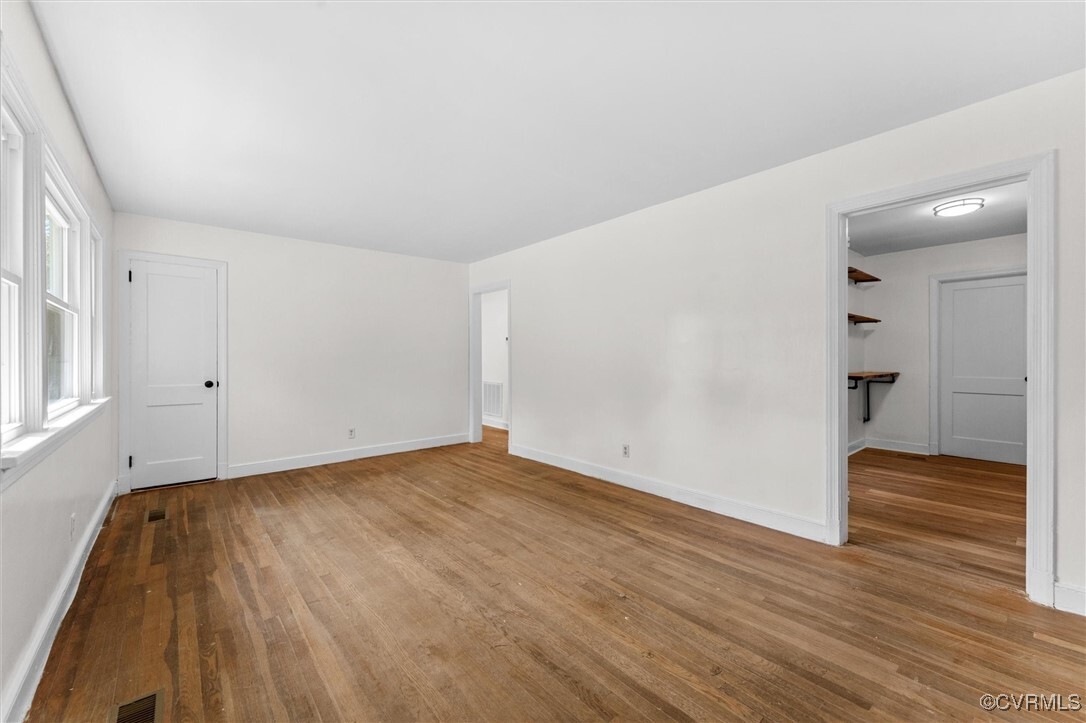 Property Photo:  2008 Oakwood Lane  VA 23228 