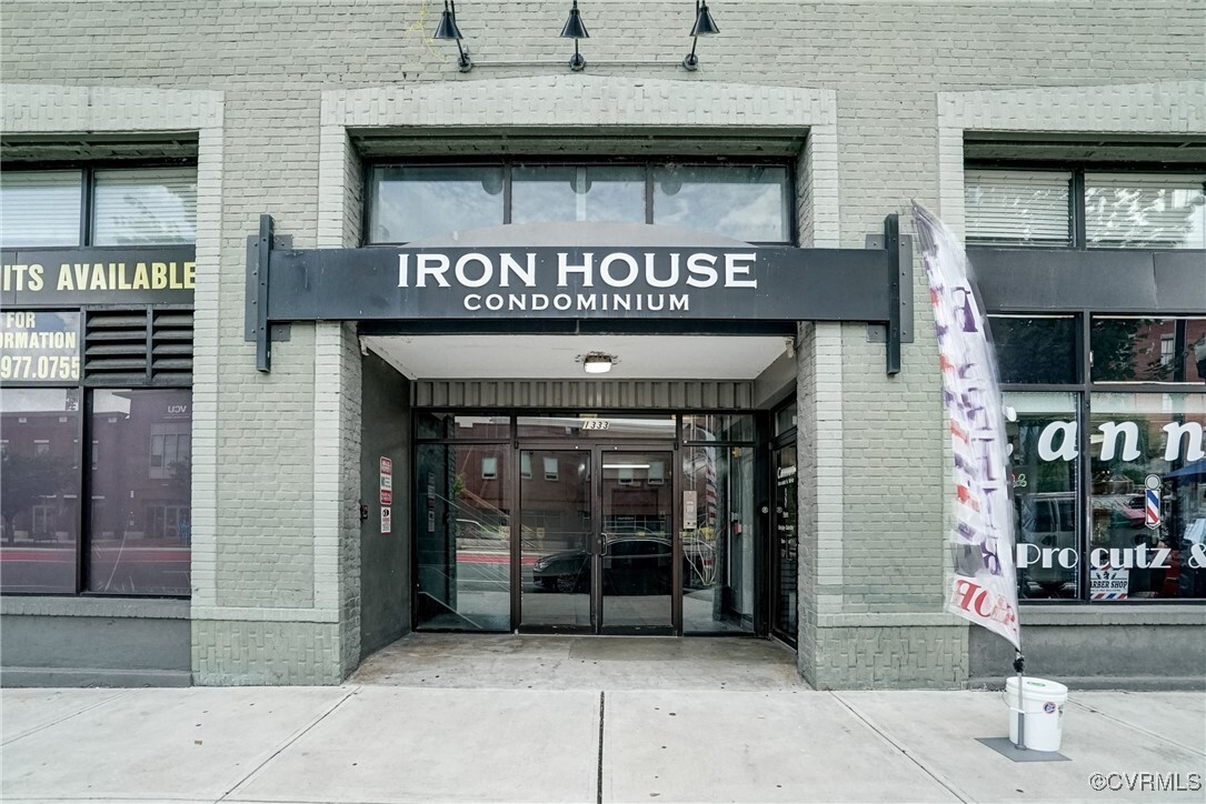 Property Photo: 1333 W Broad Street U201 VA 23220