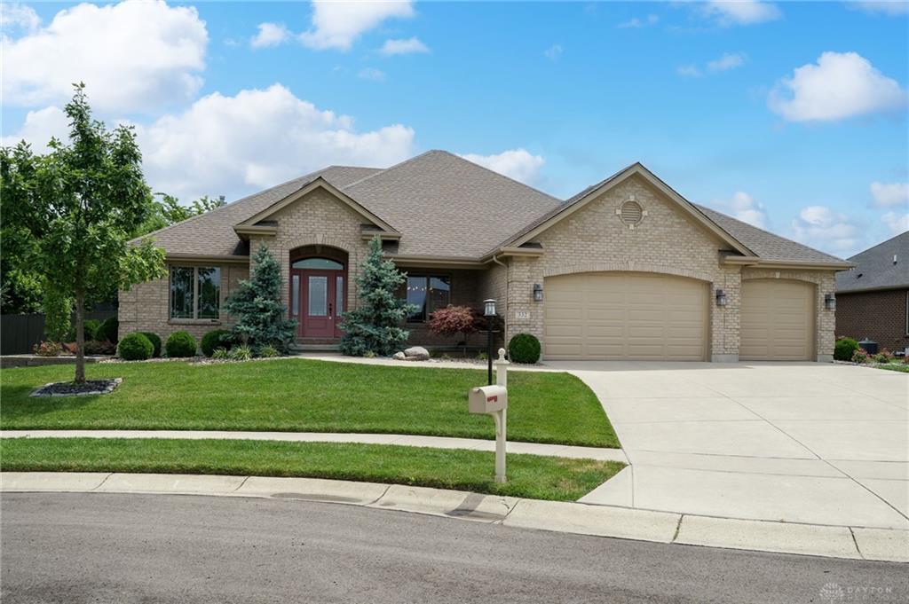 Property Photo: 332 Crown Point Drive OH 45458