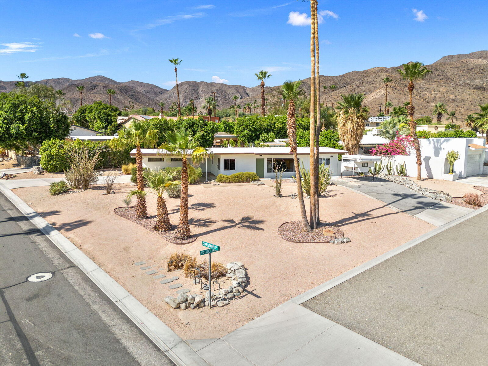 Property Photo: 68079 Vista Del Valle CA 92234