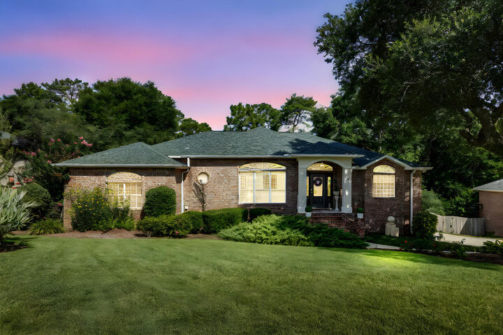 Property Photo:  461 Ruckel Drive  FL 32578 