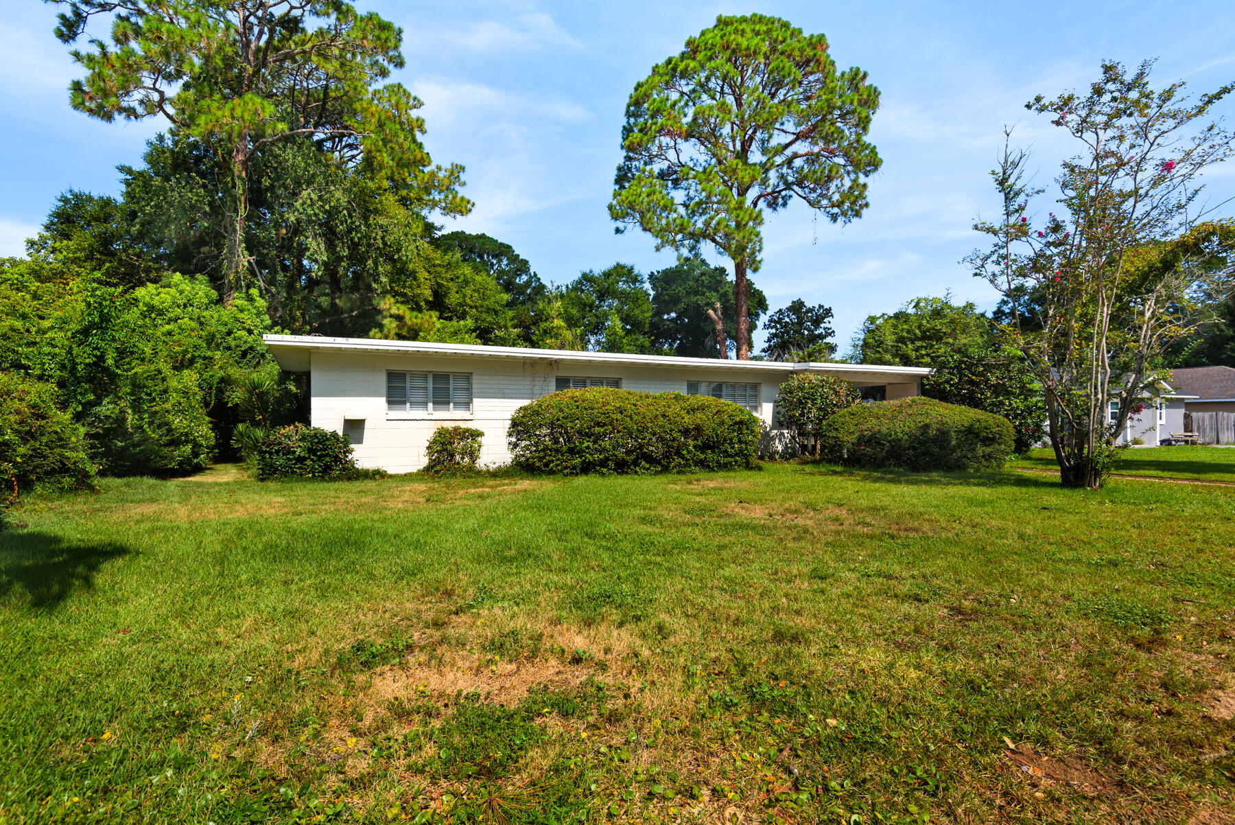 Property Photo: 79 NE Laurie Drive FL 32548