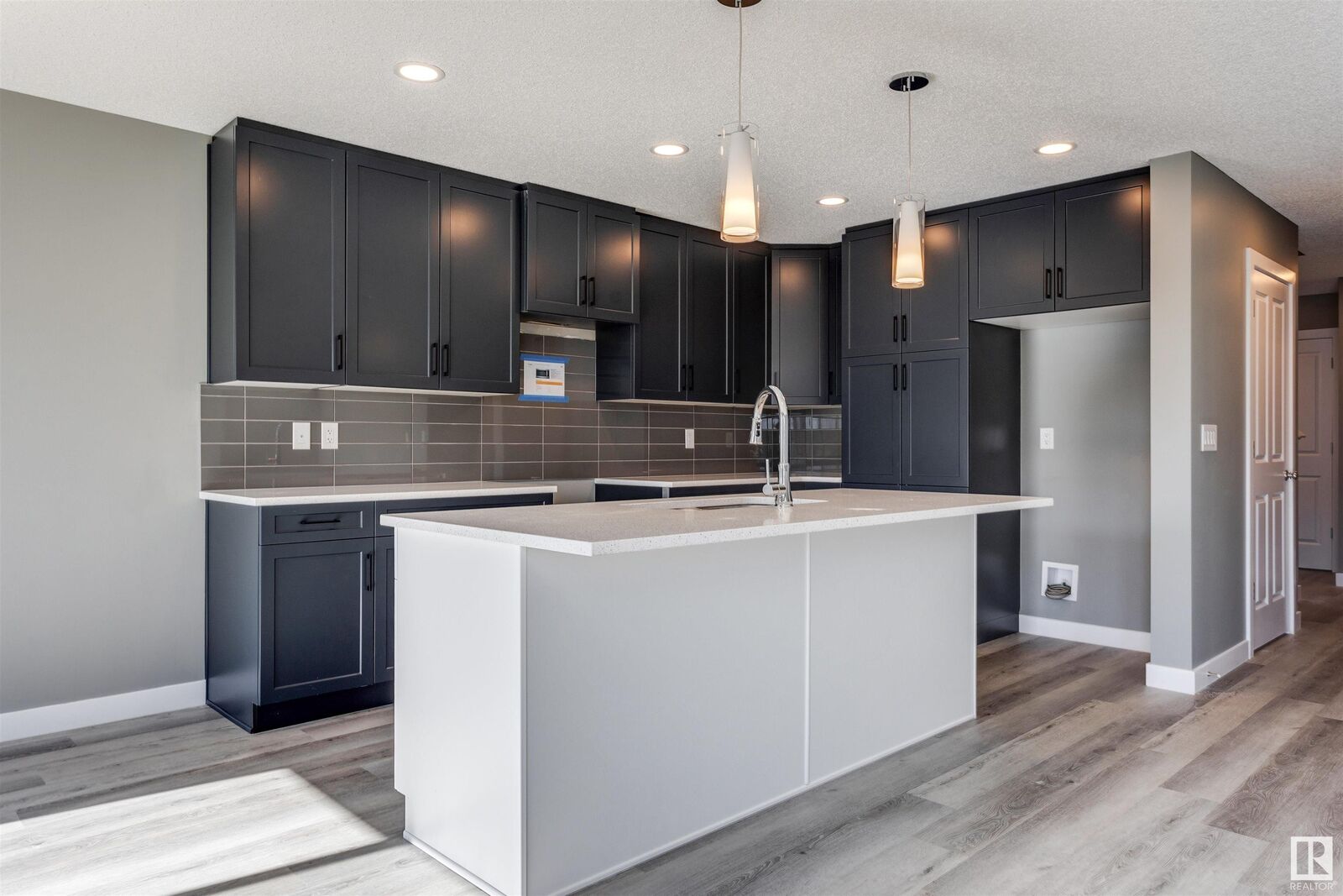 Property Photo:  7122 52 Avenue  AB T4X 2Z8 