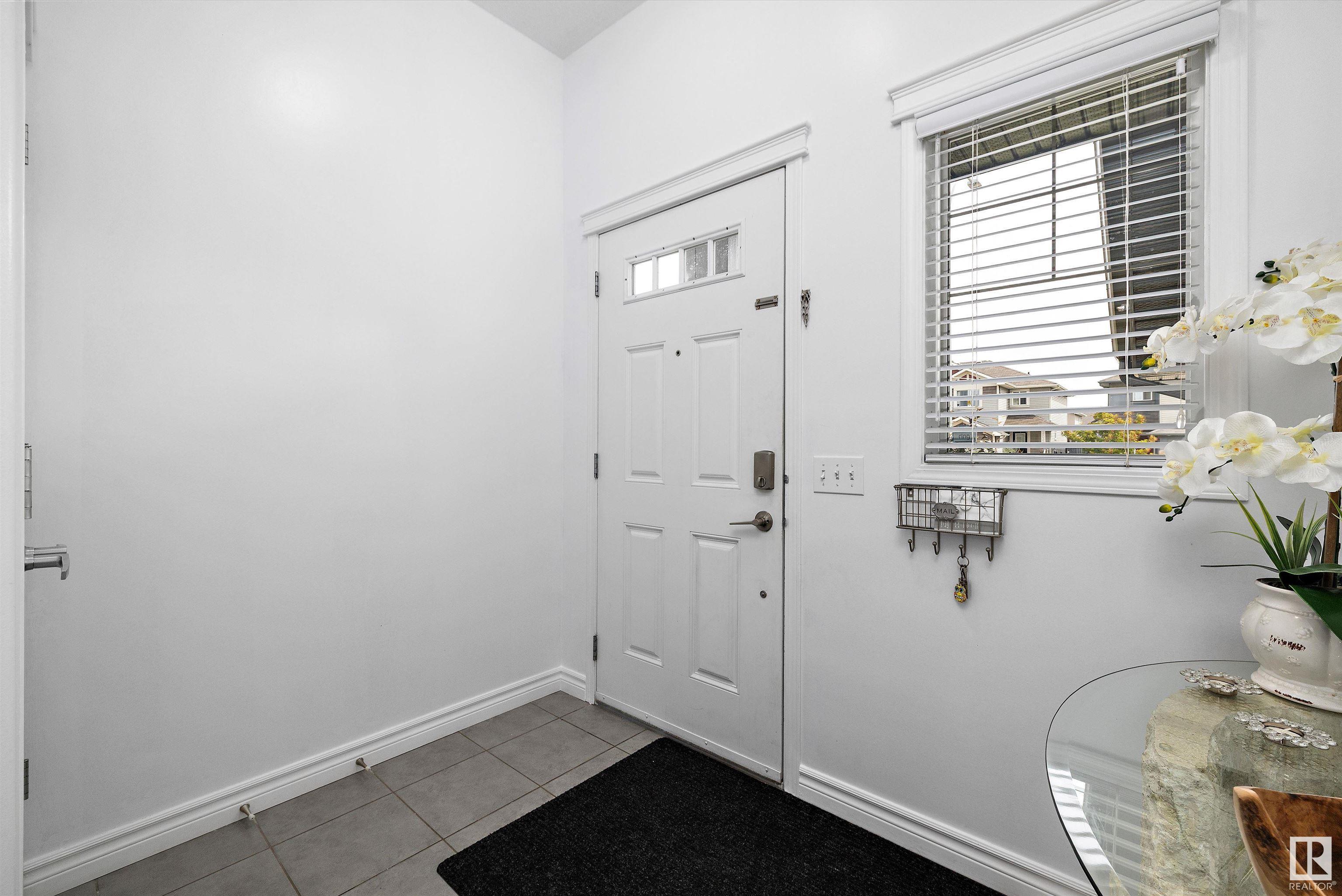 Property Photo:  18032 85 Street NW  AB T5Z 0E4 