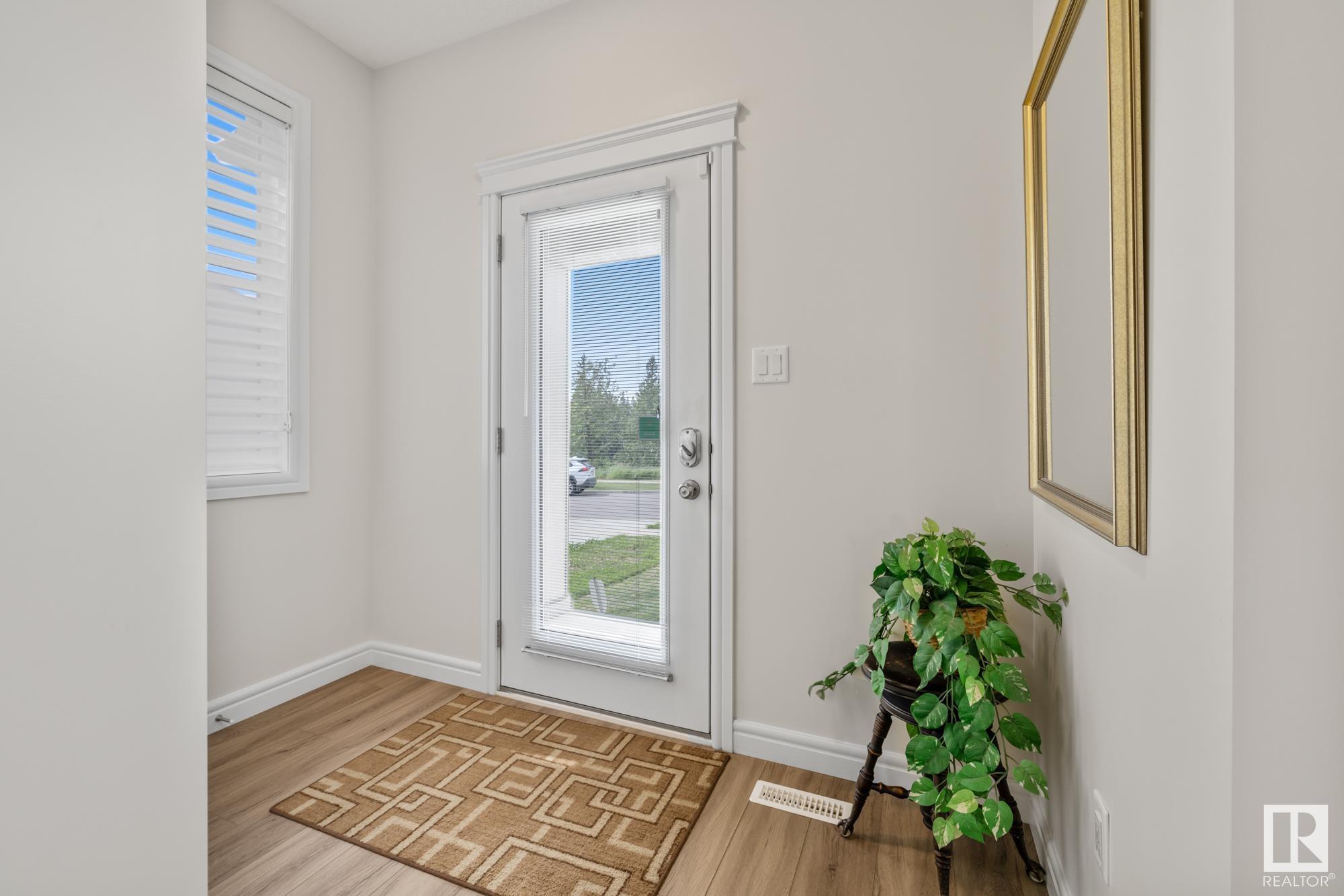 Property Photo:  368 Edgemont Road NW  AB T6M 0Y4 