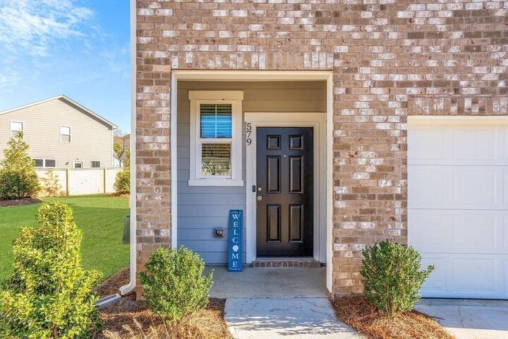 Property Photo:  579 Magnolia Circle  GA 30268 