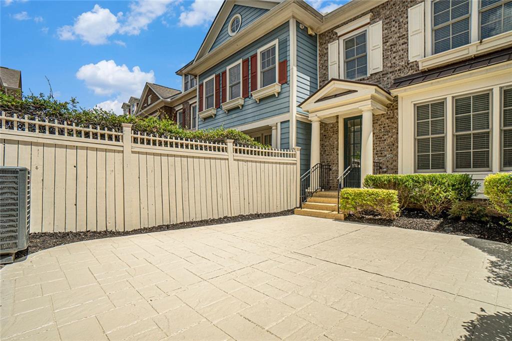 Property Photo: 6112 Holly Park Lane SE GA 30126