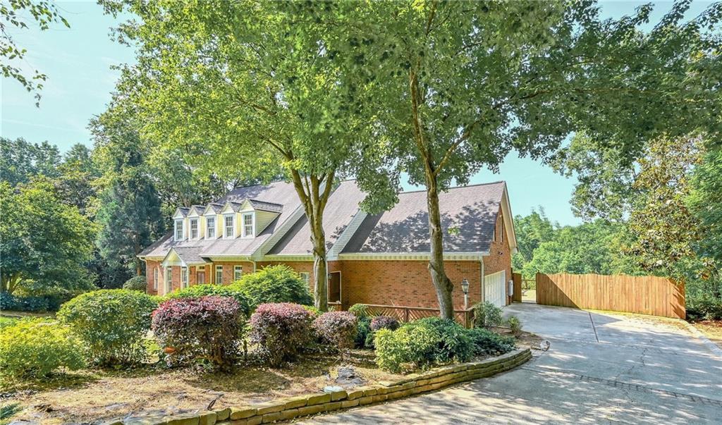 Property Photo:  4070 Runnymede Drive  GA 30047 