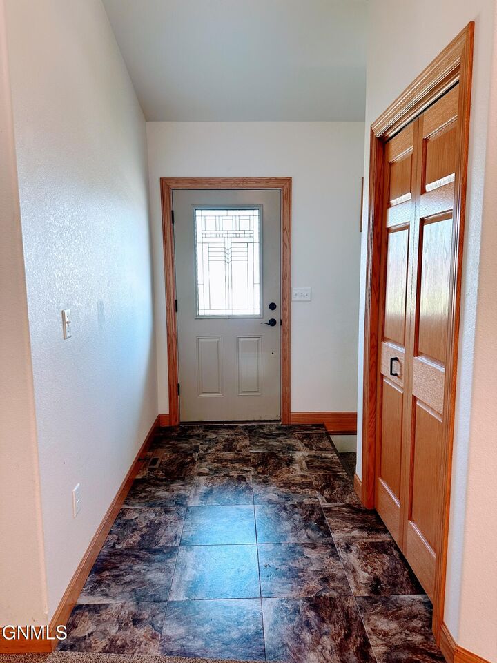 Property Photo: 1307 13th Street SW ND 58401