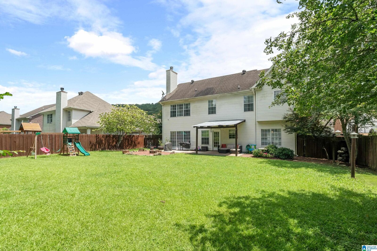 Property Photo:  560 Forest Lakes Drive  AL 35147 