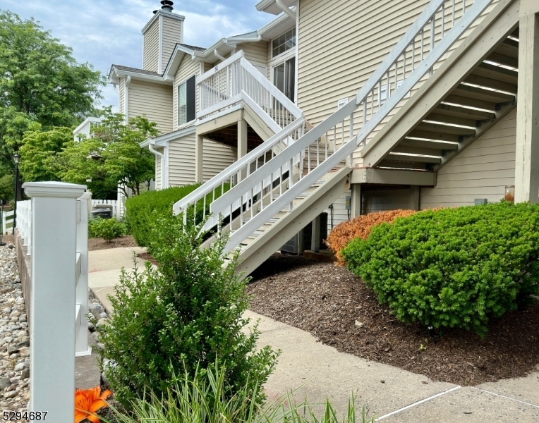 Property Photo:  52 Tansy Court  NJ 07921 