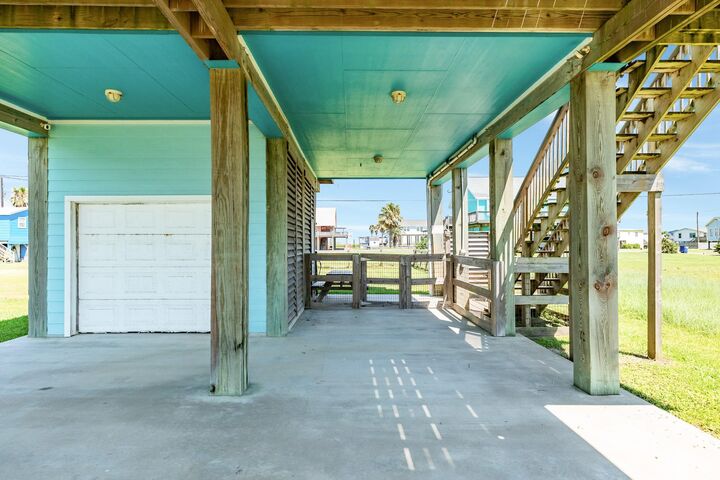 Property Photo:  510 Fort Velasco Drive  TX 77541 