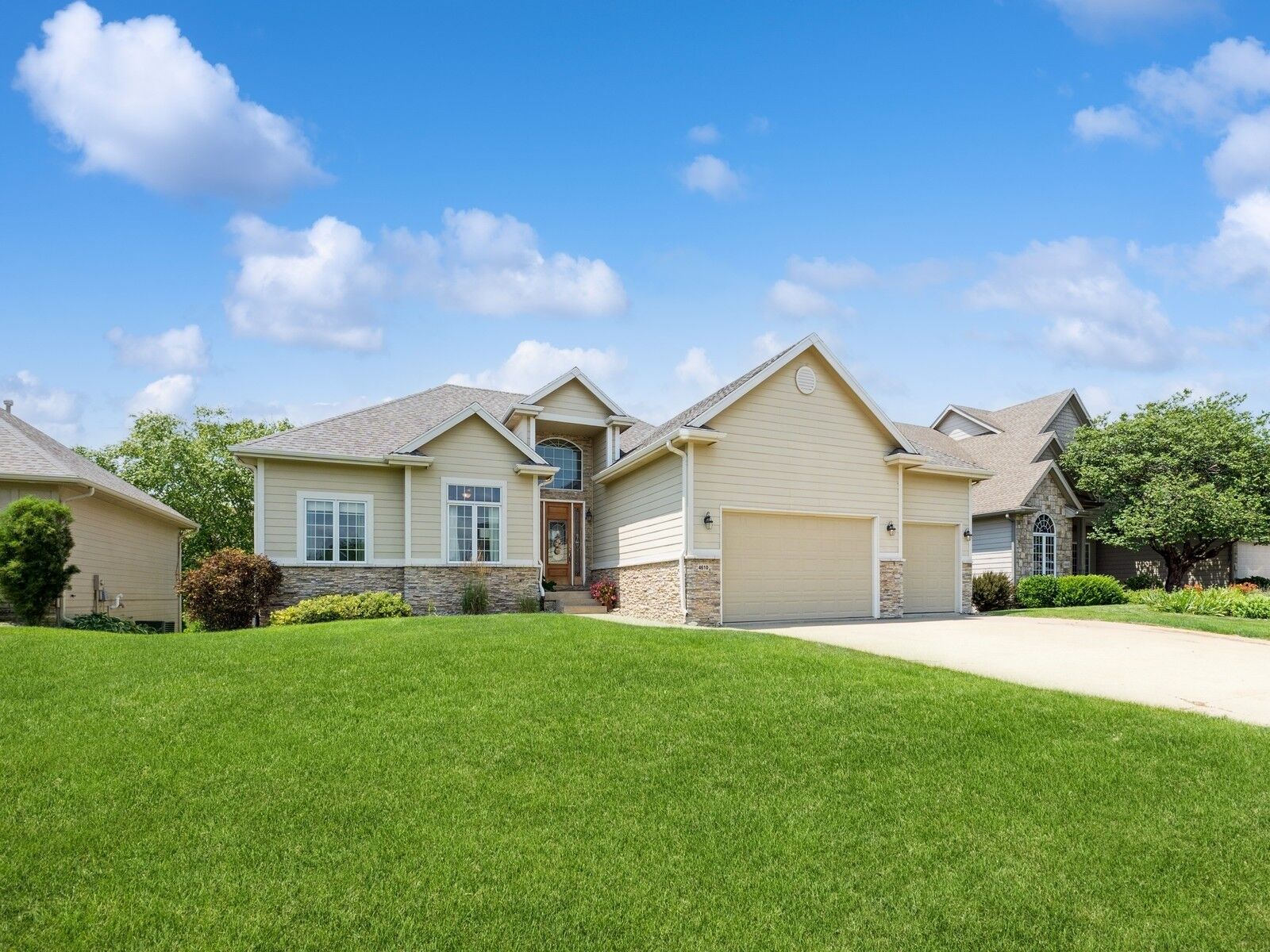 Property Photo: 4610 153rd Street IA 50323