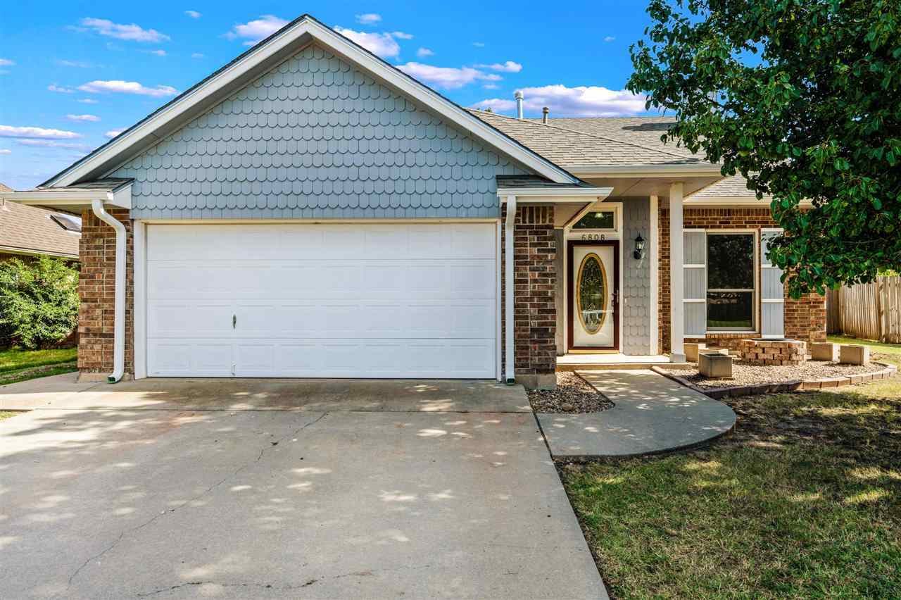 6808 NW Surreywood Cir  Lawton OK 73505 photo