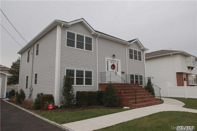 Property Photo:  7 7 Avenue  NY 11040 