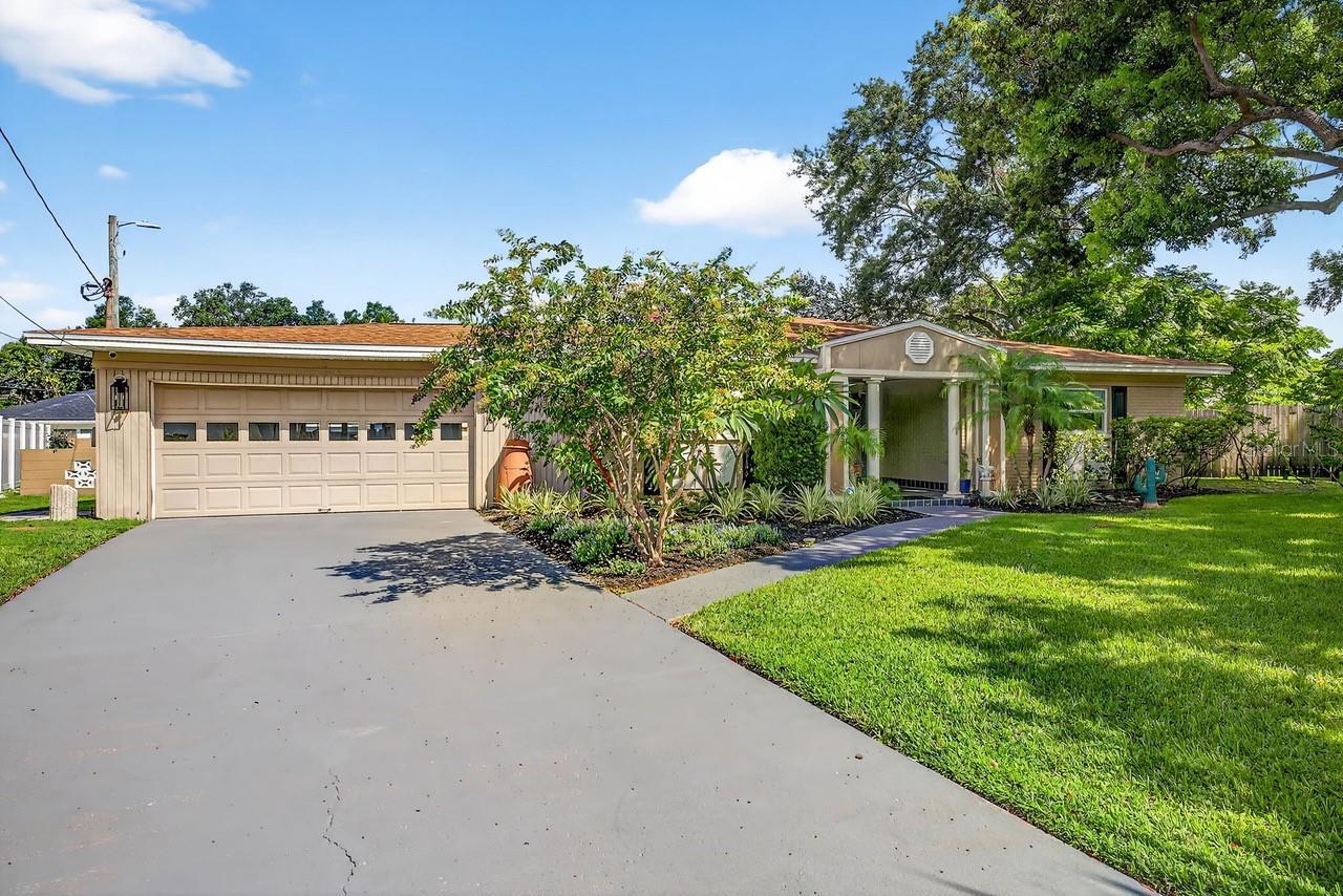 Property Photo: 6410 Felice Avenue FL 33614
