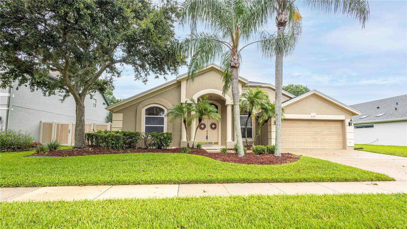 Property Photo: 806 Grovesmere Loop FL 34761