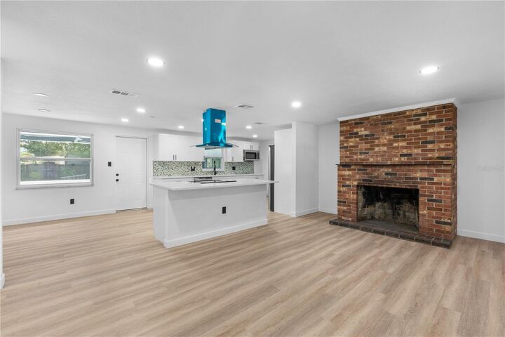 Property Photo: 2330 Pleasant Drive FL 32779