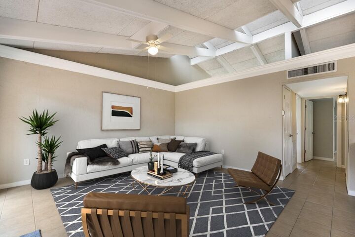 Property Photo: 500 N Jefferson Avenue H1 FL 34237