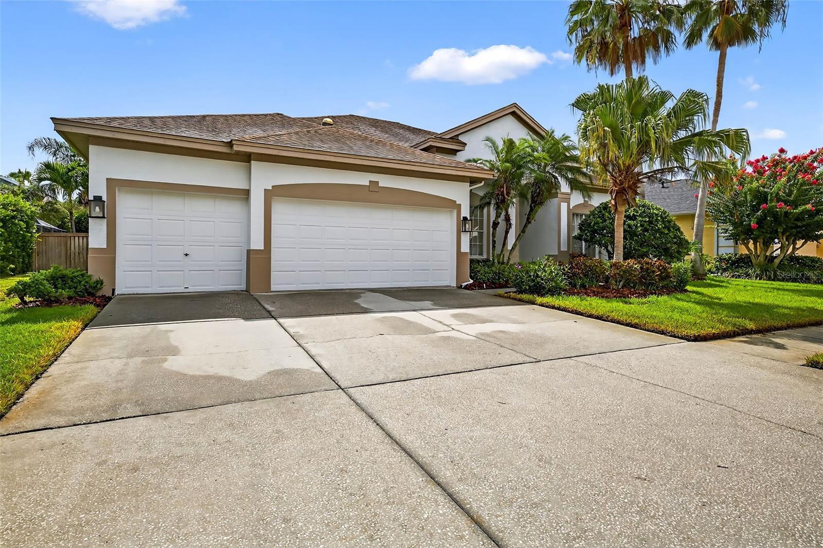 Property Photo: 10614 Gretna Green Drive FL 33626
