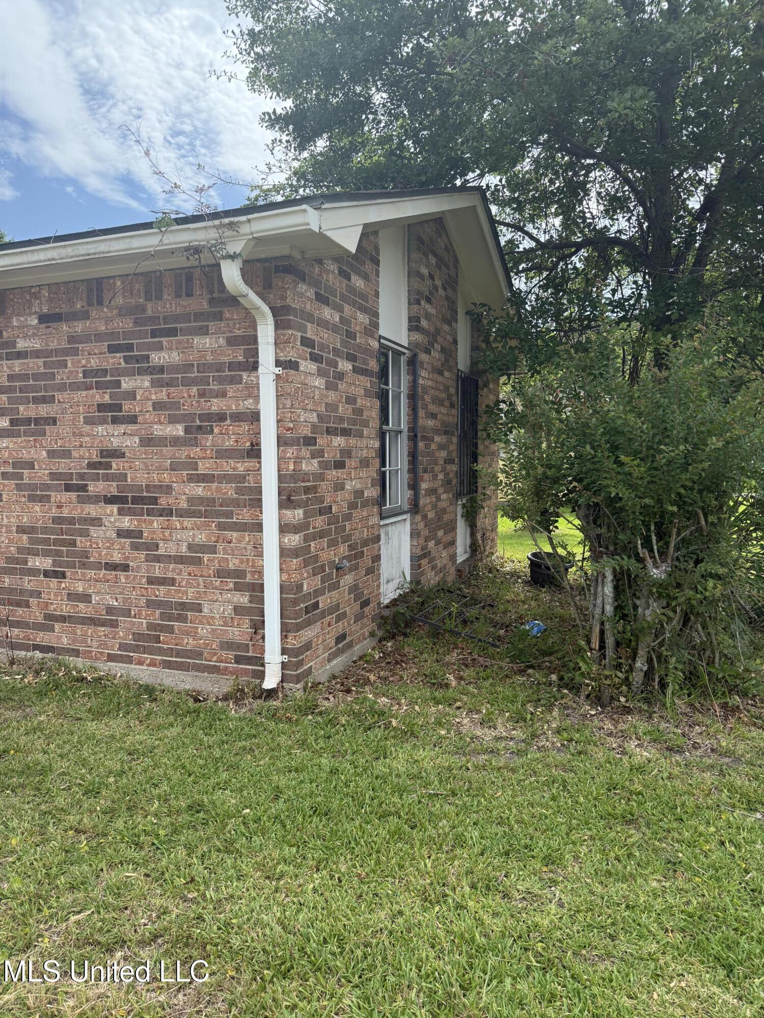 Property Photo: 4503 Navaho Avenue MS 39581