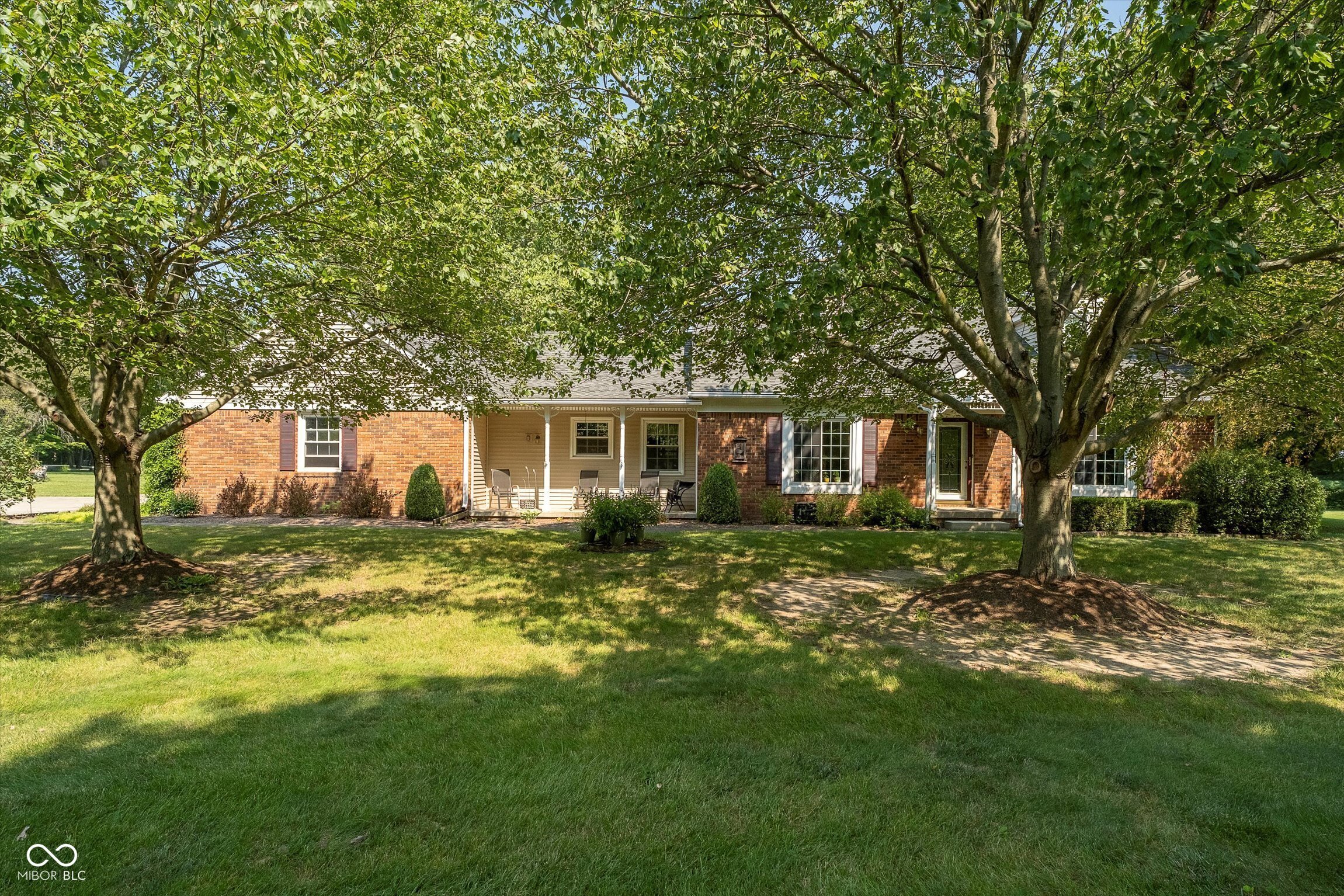 Property Photo: 6234 W Country Lane IN 46011