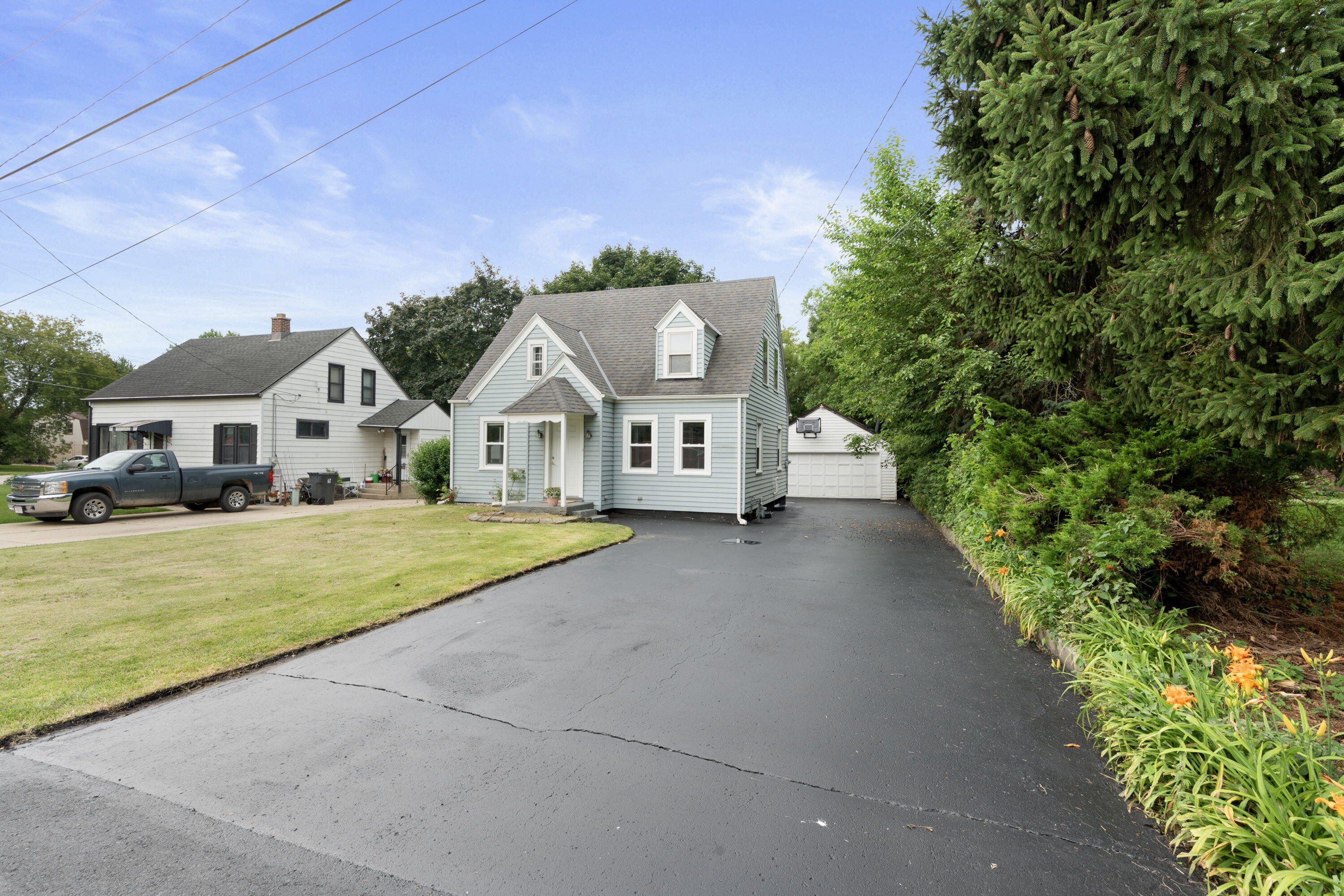 Property Photo: 4711 Shirley Ave WI 53406