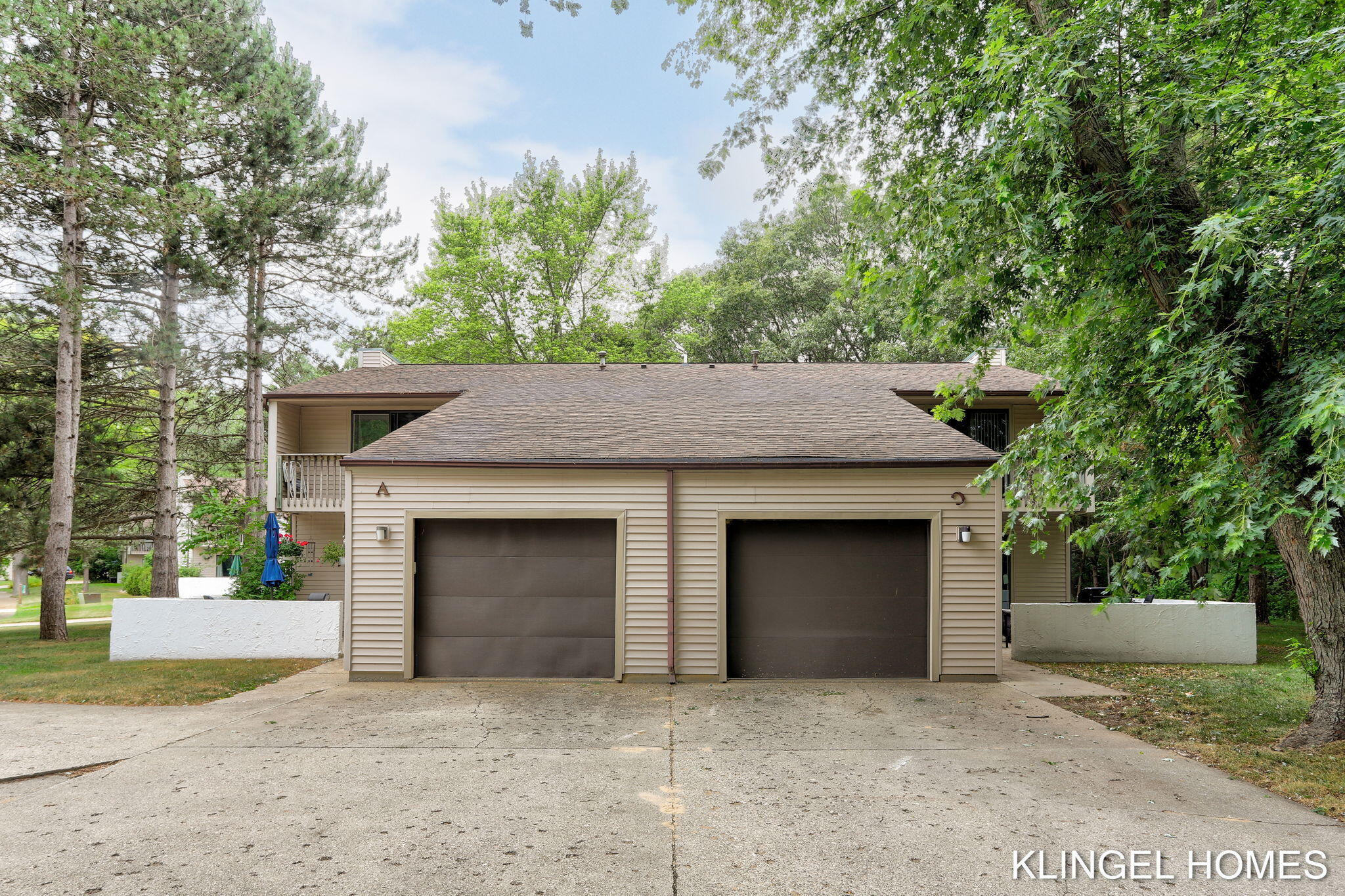 Property Photo: 17454 Dunewood Court MI 49456