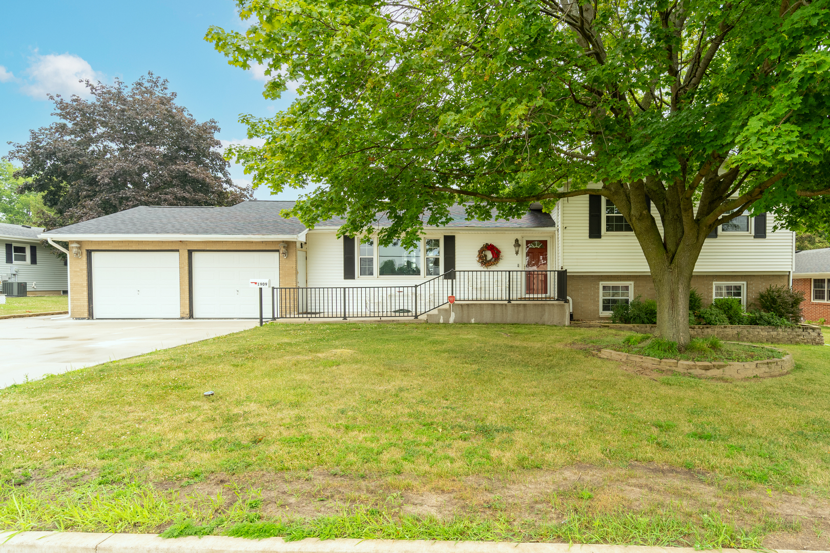 Property Photo: 1909 Church Street IL 61354