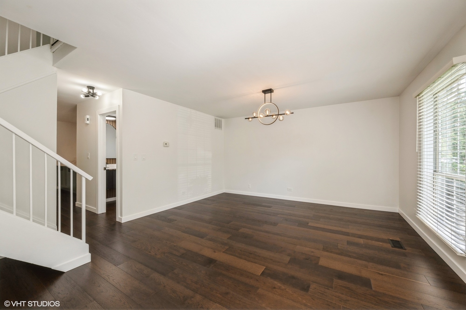 Property Photo: 36 Bright Oaks Circle IL 60013