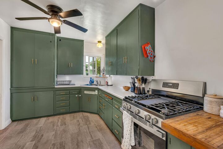 Property Photo: 641 E 19th Street CA 95340