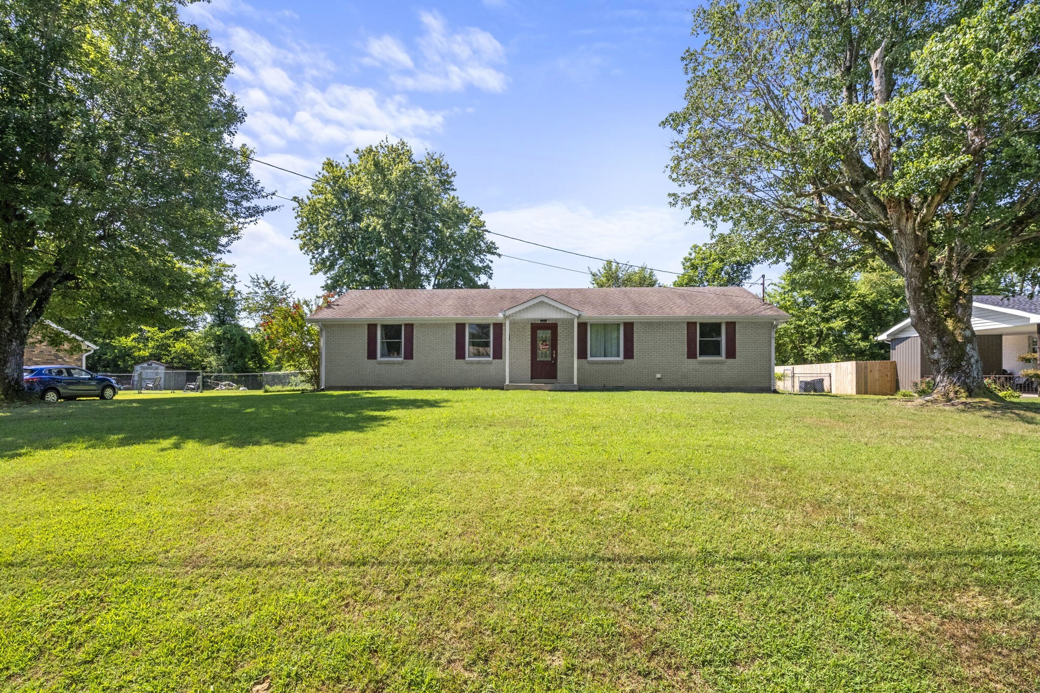 Property Photo:  309 Peggy Dr  TN 37032 