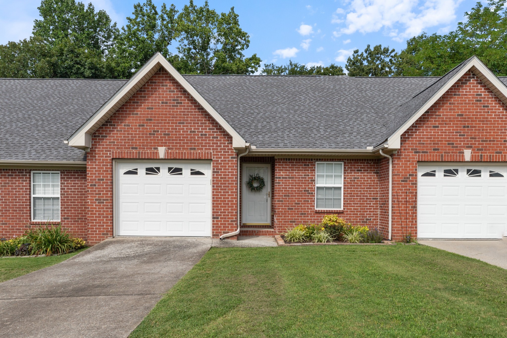 Property Photo:  210 Johnstone Dr  TN 37055 