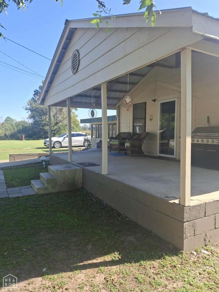 Property Photo:  1409 SW Broad Street  AR 72433 