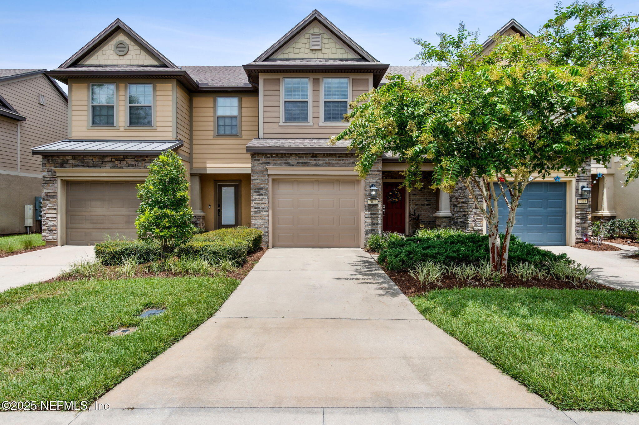 Property Photo:  7021 Butterfly Court  FL 32258 