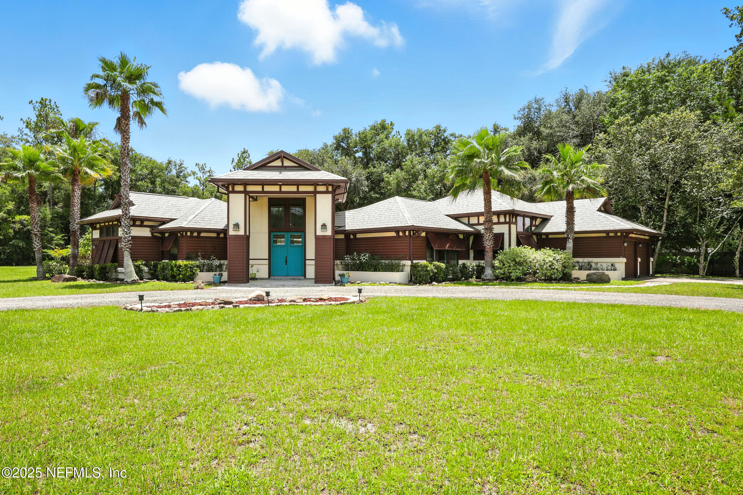 Property Photo:  4949 Kalmia Street  FL 32068 