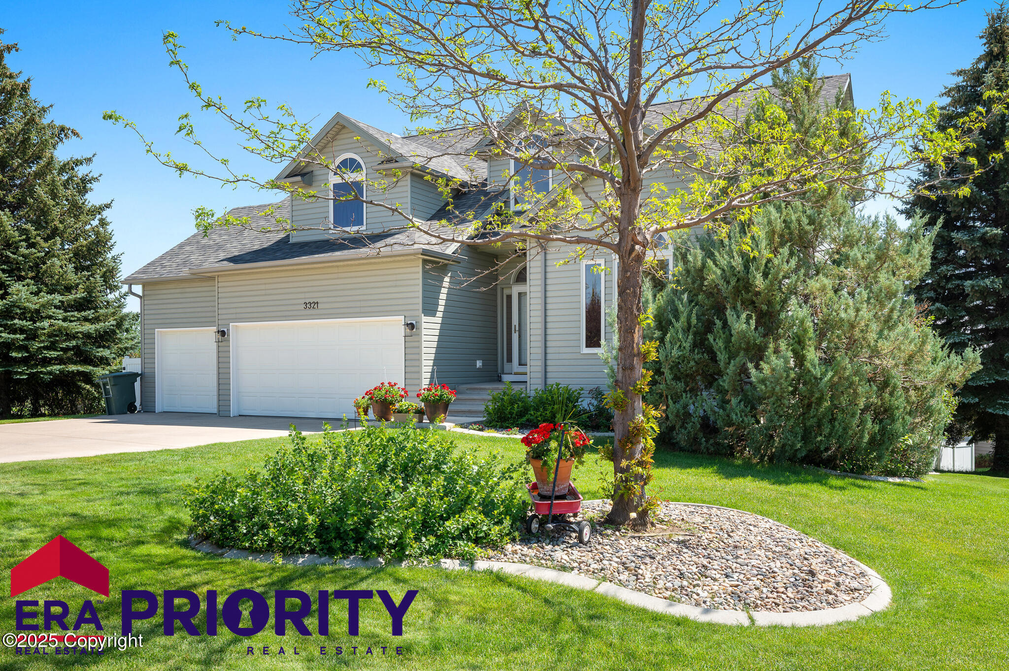 Property Photo:  3321 Jonquil Ln -  WY 82718 