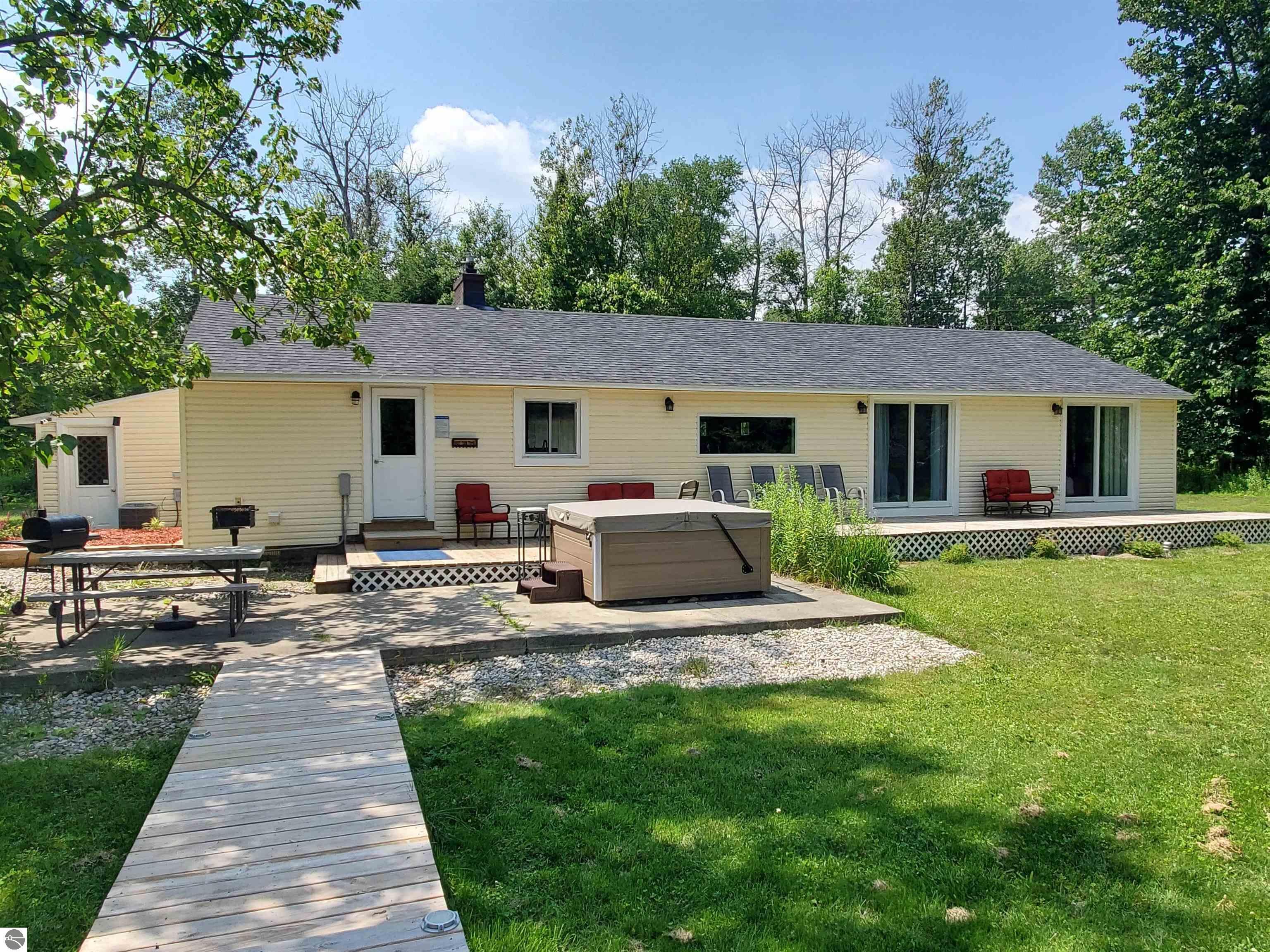 Property Photo: 3227 S Garfield Road MI 49649