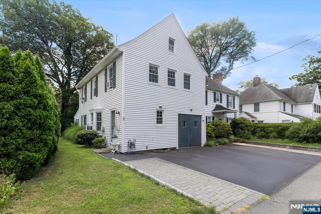 9 Bolton Place  Fair Lawn NJ 07410 photo