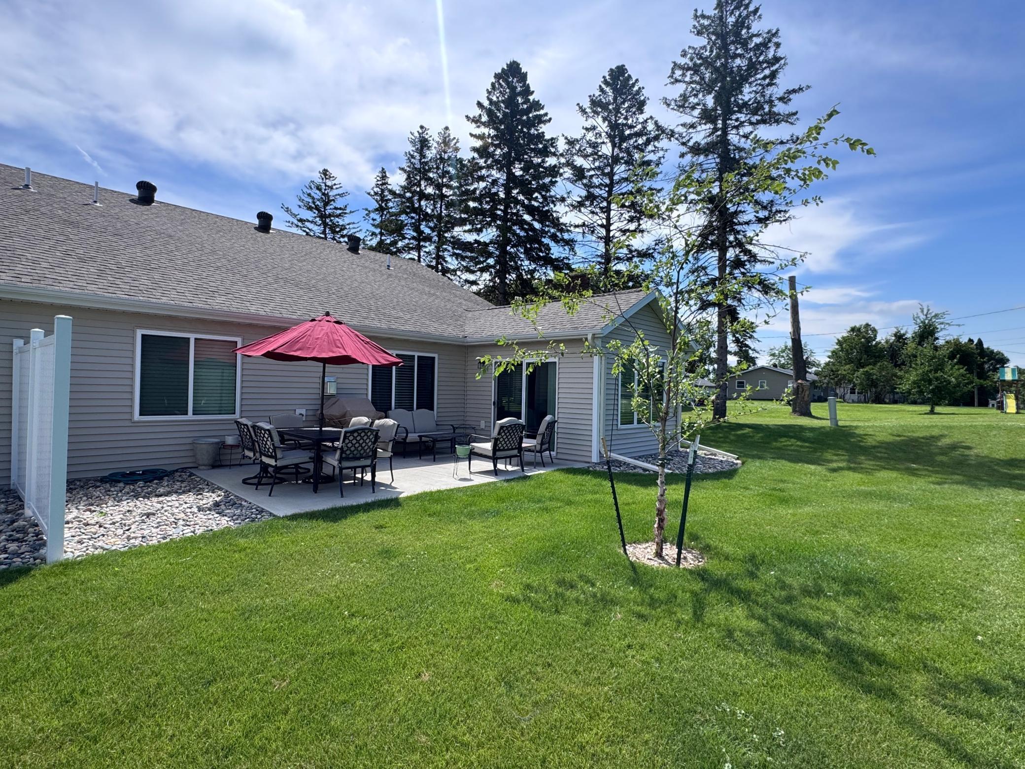 Property Photo: 1407 Park Street MN 56537