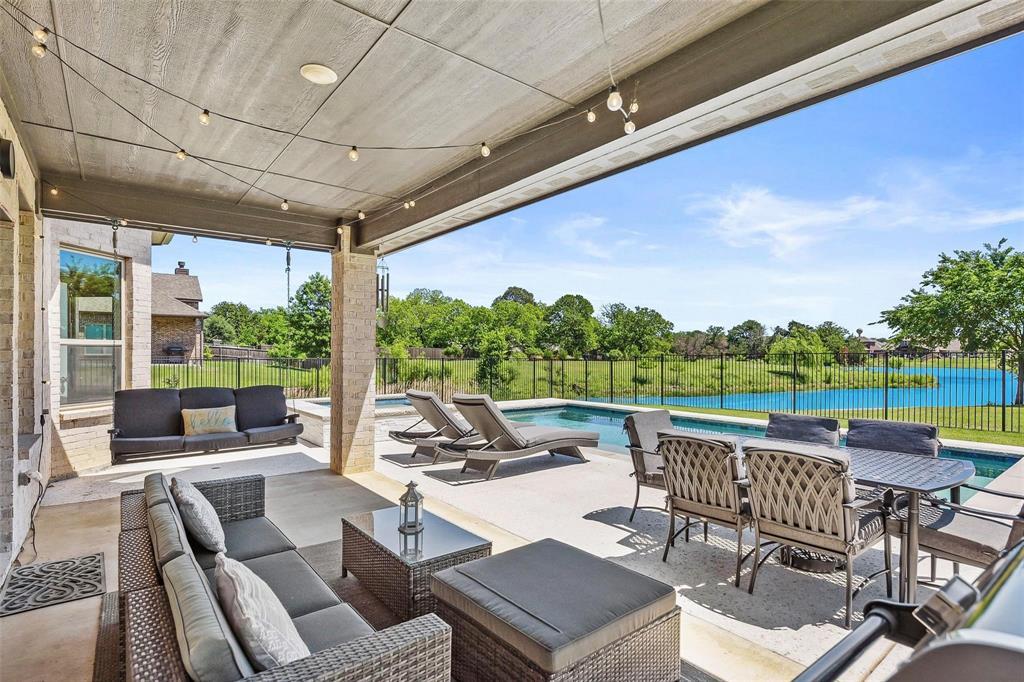 Property Photo: 216 Shadow Creek Lane TX 75065