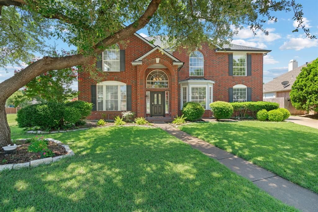 Property Photo: 5116 Broken Bow Drive TX 76137