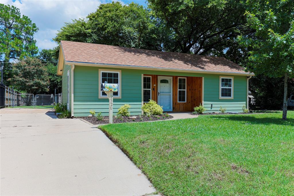 Property Photo: 2320 Harris Lane TX 76117