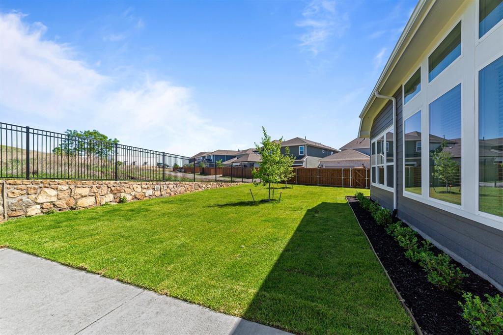 Property Photo: 13908 Makers Way Lane TX 76008