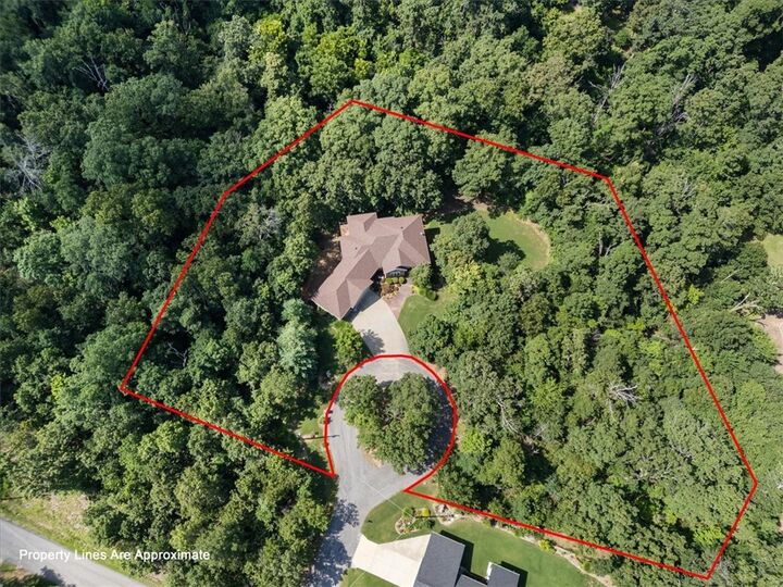 Property Photo: 5 Dunbarton Place AR 72715