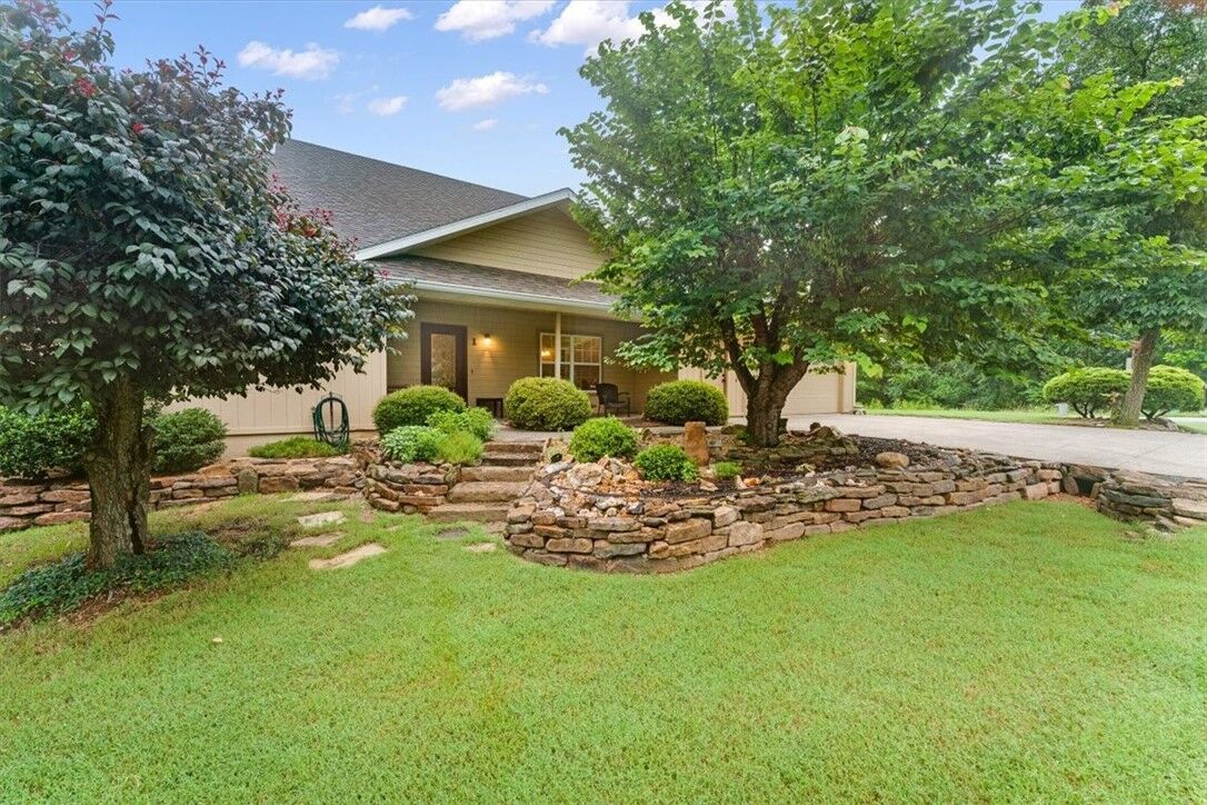 Property Photo: 1 Worstead Lane AR 72715