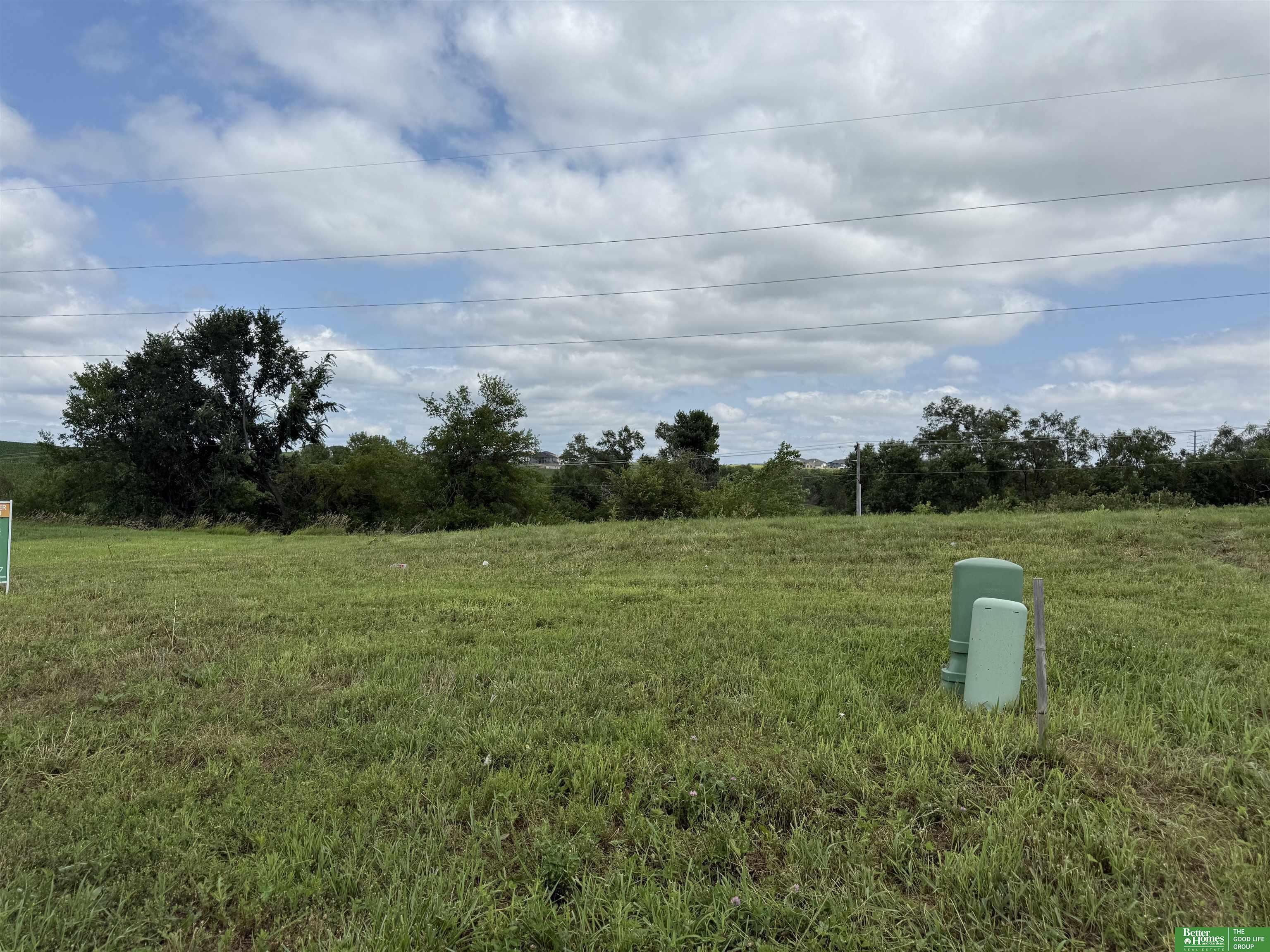 Property Photo: 5519 N 205th Street NE 68022